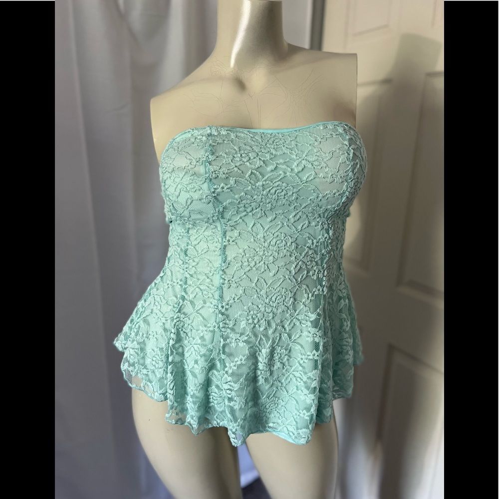 Plus size lace tube top